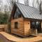 Woodland Cabin Retreat in Alfriston - hot tub