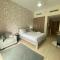 Studio Apartment with Pool and Gym Access - Dubaj