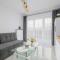 Nowoczesny Apartament w Gliwicach z Umeblowanym Balkonem by Noclegi Renters - Gliwice