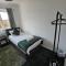 Sigerson House Long Stay Sleep 5 Free Parking - Swindon