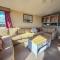 Homely 8 Berth Caravan Near To The Beach At Naze Marine Holiday Park, Ref 17140P - 内兹岬附近沃尔顿