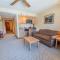 Studio 153 at Perfect Location w Pool & Hot Tub - كريستيد بات