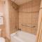 Studio 153 at Perfect Location w Pool & Hot Tub - كريستيد بات