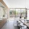 Brightwater by Rove Villa with Sauna Pool and Outdoor Spaces - إيست هامبتون