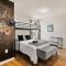 4 King Beds - Sleeps 24 - By DT & UGA - Game Room - أثينا
