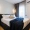 5bd 2 Level Beachfront Luxury Apt By The Olon - Athens