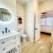 The best location Wonderful Ocean View 7BR pool - Мертл-Біч