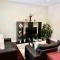 Spacious 6 beds 3 baths home in Central WiFi parking AC - 埃德蒙顿