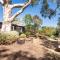 Arlo Beach House - Beachside, Pet Friendly, Fireplace