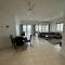 Top Floor, Esplanade view in CBD - Darwin