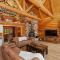 Timber Lodge HUGE Log Cabin with Hot Tub - بيغ بير لاكي