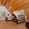 Timber Lodge HUGE Log Cabin with Hot Tub - بيغ بير لاكي