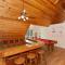 Timber Lodge HUGE Log Cabin with Hot Tub - بيغ بير لاكي