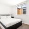 Beachfront 2-Bed Apartment with Balcony - 墨尔本
