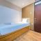Luxurious & Cozy 2BR Gateway Pasteur Apartment near Exit Toll By Travelio - 万隆