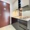 Luxurious & Cozy 2BR Gateway Pasteur Apartment near Exit Toll By Travelio - 万隆