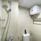 Luxurious & Cozy 2BR Gateway Pasteur Apartment near Exit Toll By Travelio - 万隆