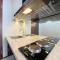 Luxurious & Cozy 2BR Gateway Pasteur Apartment near Exit Toll By Travelio - 万隆