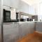 Pembroke View by N And N Stays, spacious & modern executive apartment in grade 2 listed building, close to centre, perfect location while visiting the city or working in the area - Bristol
