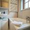 5 Bedroom Stunning Home In Rochehaut