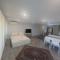 Dana-Cozy Apartment with Shared Entry in the City - Canberra