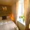 Cheviot House Gallery And Guest Rooms - 伍勒