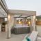 Ekaterini Luxury House