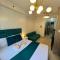 14102 Shore 2 Residences Cozy 1BR with Balcony by Prime Stay - 马尼拉