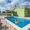 Villa Nora, a private villa with pool minutes from the beach - Krmed