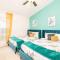 SUPER LUSH- FOAM BEDs w POOL & GAMEs - 基西米
