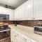 6 Mi to Skiing Mtn-View Condo in Seven Devils - Seven Devils