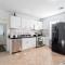 Sunny & Spacious 2BD 1BA WFH Apt-Huge Yard & Patio - فيرفيلد