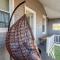 Sunny & Spacious 2BD 1BA WFH Apt-Huge Yard & Patio - فيرفيلد