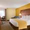 Country Inn & Suites by Radisson, Mishawaka, IN