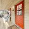Bear Hug Lodge