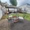 Charming 2BR Getaway with Modern Comforts - Bridgeport