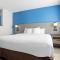 Comfort Inn & Suites Crystal Inn Sportsplex