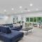 Fully Remodeled, Huge Backyard, Pet-Friendly, Pool - بالم بيتش غاردن