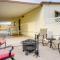 Apache Junction Home with Covered Deck and Grill - Апачи-Джанкшен