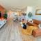 Oceanfront 2 BR w Pool & Parking 234 - 贺茂沙海滩