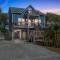 Oak Drive Oasis Beach Nearby Private Deck