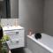 Ô Spa Privatif - Luxury Suite - JACUZZI-SAUNA-NETFLIX-FISHSPA-SERVIETTES-PEIGNOIRS-SANDALES-CAFE
