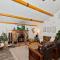 Bear Cub Cottage in Big Bear w/ HotTub & Firepit - مدينة بيغ بير