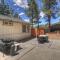 Bear Cub Cottage in Big Bear w/ HotTub & Firepit - مدينة بيغ بير