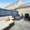 Blue Garden Retreat by Fortuna Property - Cheltenham