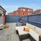 Blue Garden Retreat by Fortuna Property - Cheltenham