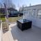 Gorgeous Lodge With Decking At Southview Holiday Park In Skegness Ref 33093V - Skegness