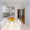 Amara Sea View Aparments Lungomare - 伏罗拉