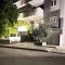 2BR SEAVIEW Apt in prime location 1 min from sea