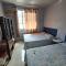 Casa com 2 Camas Queen e 1 King em Quartos Climatizados - 里约热内卢
